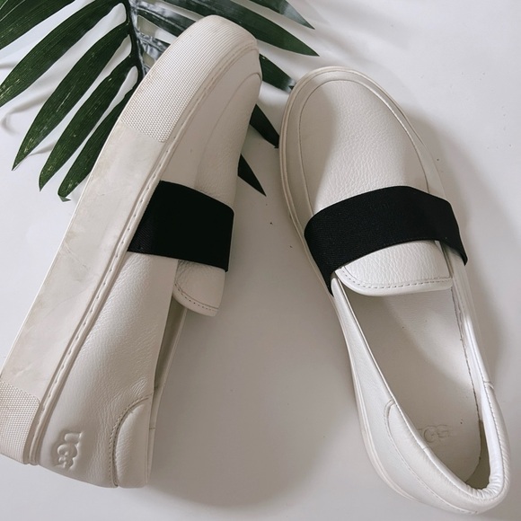 UGG Reverse Monogram Frontrow Sneakers women’s size 12 - Picture 1 of 6